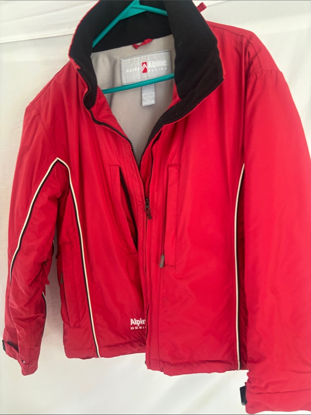 Alpine Design Women's Bright Red Ski Jacket Flawless. Excellent Condition